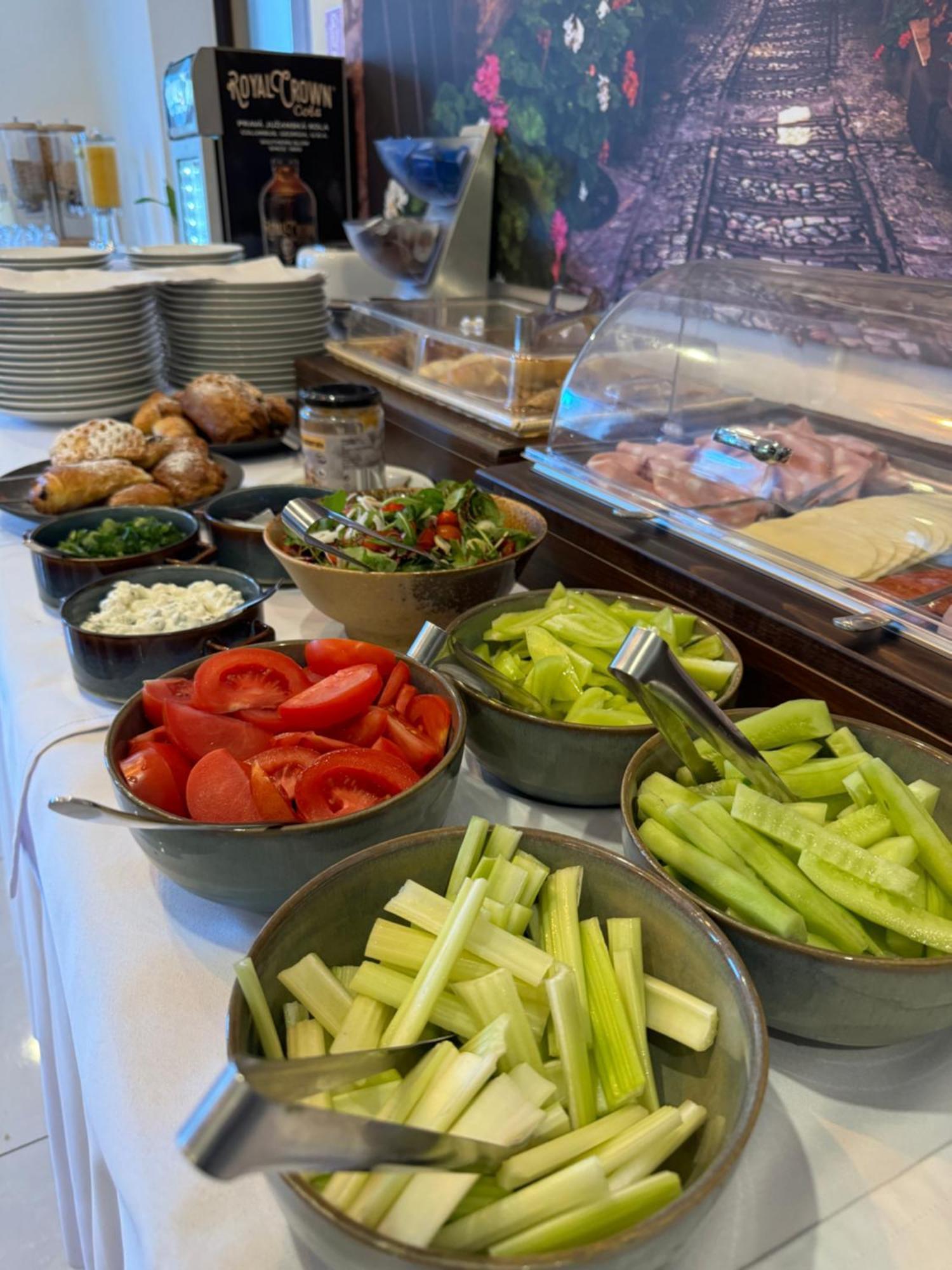 Typton Hotel&Spa Medzilaborce Экстерьер фото
